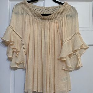 Umgee- Off the shoulder blouse
